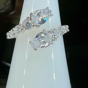 925 Sterling Silver Diamond CZ Wrap Around Ring Size 8